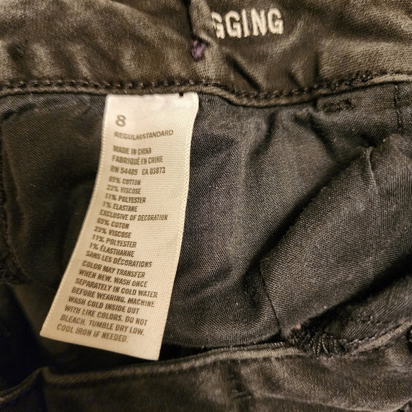 Comfy and stylish black American Eagle jeggings in size 8, gently worn. - Picture 4 of 4